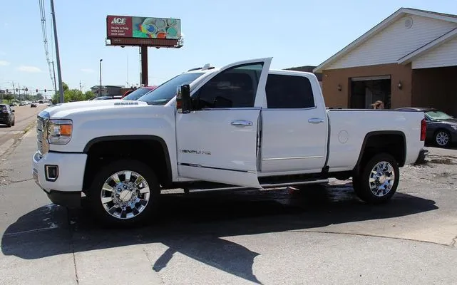 GMC Denali · tire shine